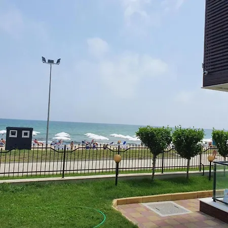 Amara Butik On The First Line * 拉夫达