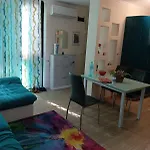 Apartment Amara Butik On The First Line Rawda